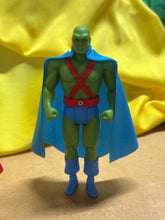 Load image into Gallery viewer, McFarlane Super Powers Wave 16 Bundle Cape Set 3 Pack
