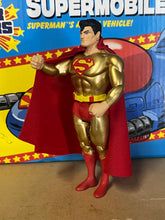 Load image into Gallery viewer, McFarlane Super Powers Wave 7 Golden Superman Cape
