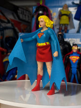 Load image into Gallery viewer, McFarlane Super Powers Wave 15 Batgirl Cape
