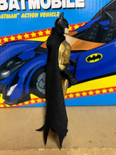 Load image into Gallery viewer, McFarlane Super Powers Wave 6 Gold Edition Batman Cape

