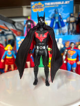 Load image into Gallery viewer, McFarlane Super Powers Wave 14 Batman Beyond Wired Cape
