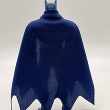 Load image into Gallery viewer, McFarlane Super Powers Batman &amp; Superman Capes
